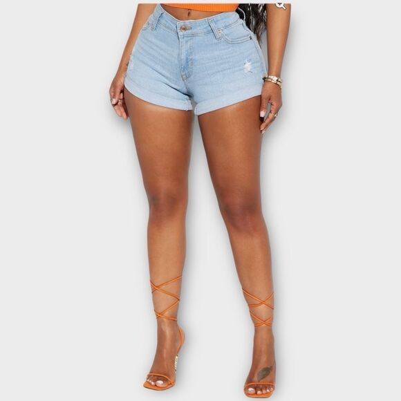 Fashion Nova Mid Rise Stretch Denim Shorts in Light Blue Wash Size 5 - Picture 5 of 8